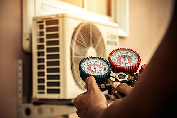 Professional Hvac technician working in Gloverville, SC